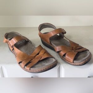 Taos Women’s Retreat Leather Sandals Size 9
